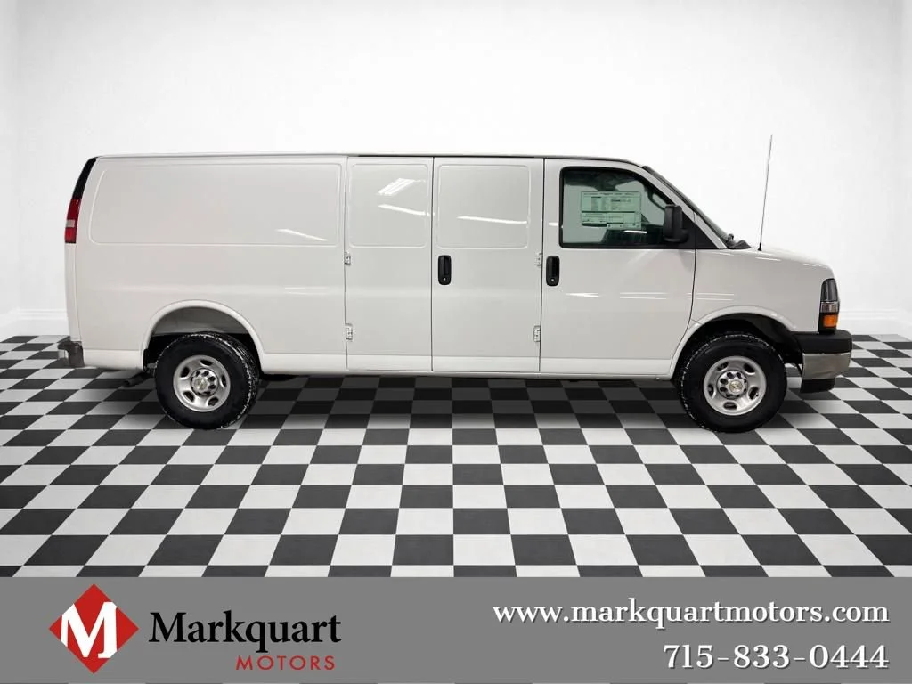 2025 Chevrolet Express 3500 Extended Work Van's photo