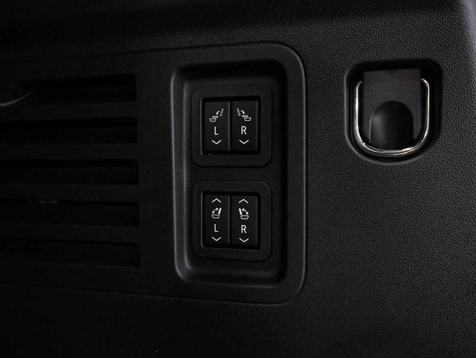 2027 Buick Enclave Preferred - Photo 18
