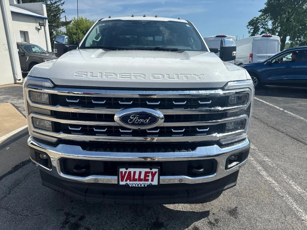 Used 2025 White Ford Lariat image 15