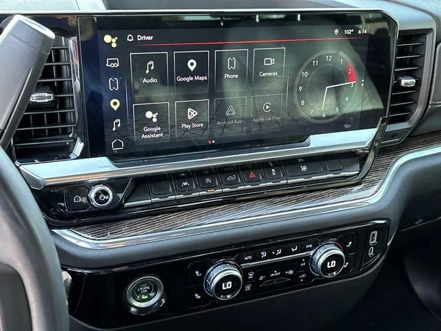Used 2023 SUMMIT WHITE GMC Elevation image 15
