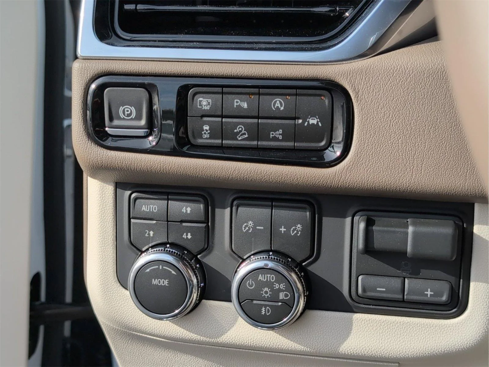 New 2026 Glacier White Tricoat GMC Denali image 19