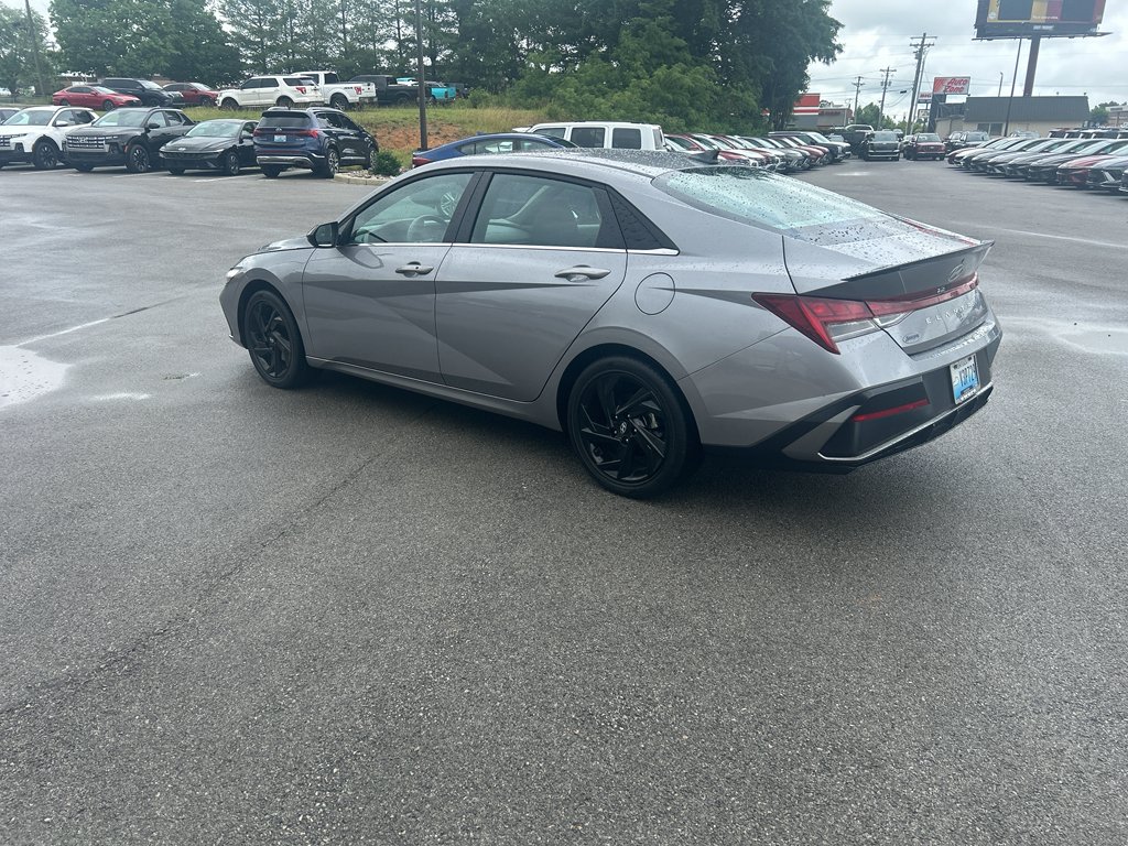 Used 2026 Fluid Metal Hyundai SEL Sport Premium image 5
