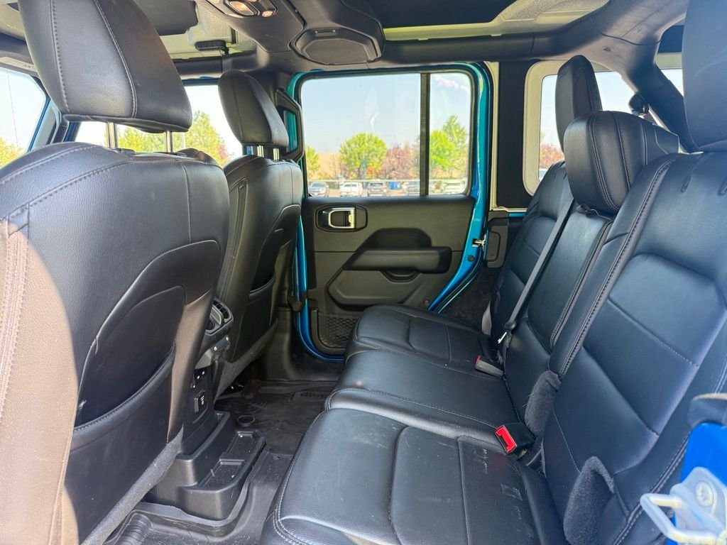Used 2022 Hydro Blue Pearlcoat Jeep Unlimited Sahara Altitude image 17