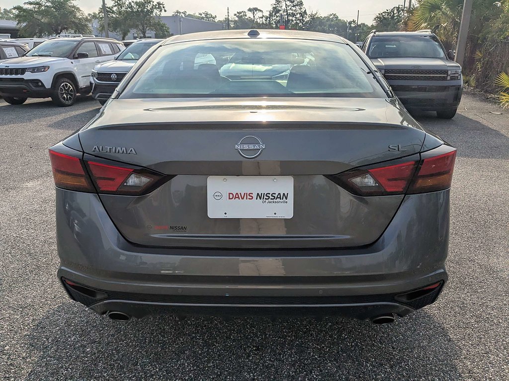 Used 2025  Nissan 2.5 SL image 5