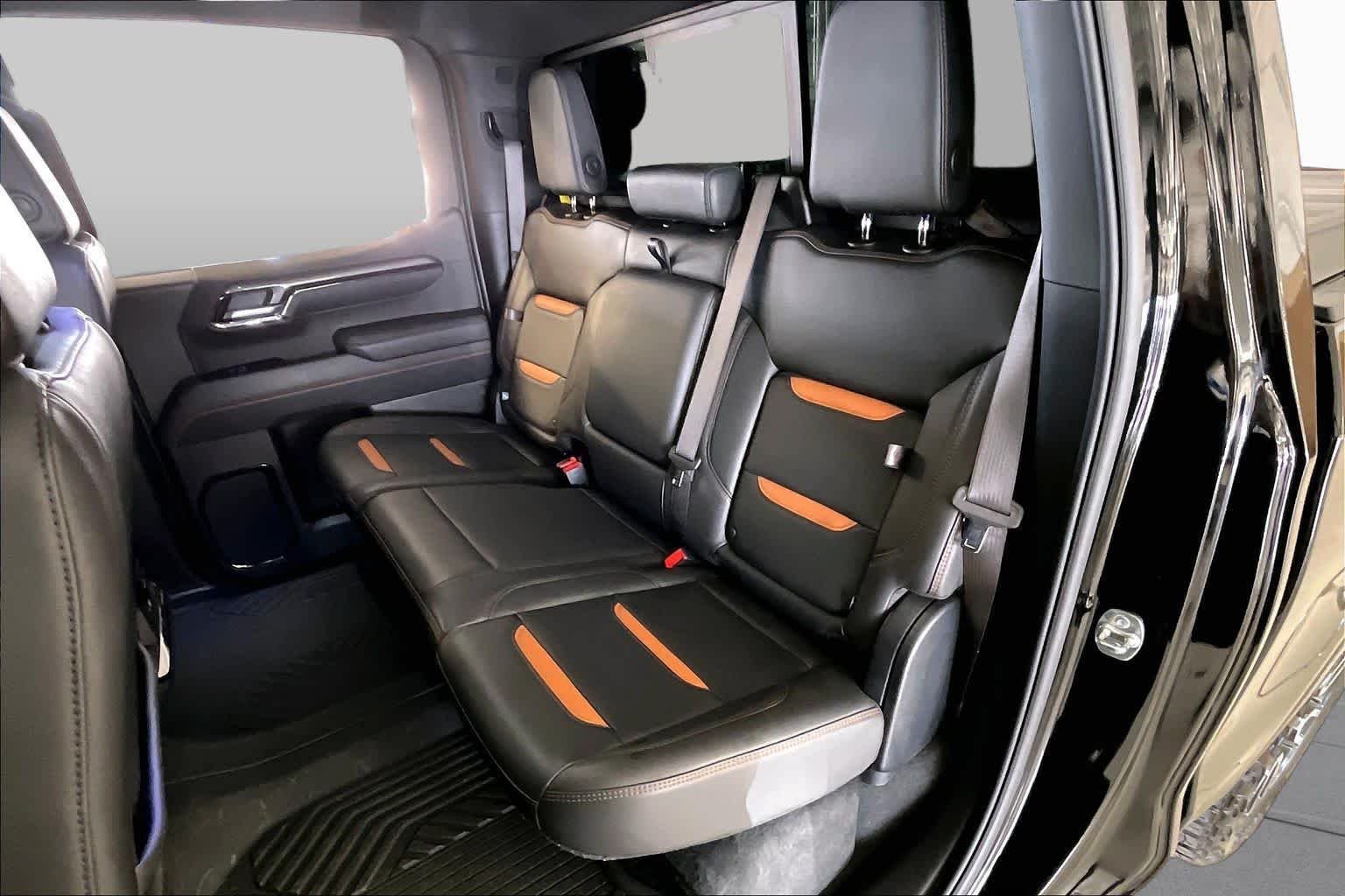 Used 2025 Onyx Black GMC AT4 image 19