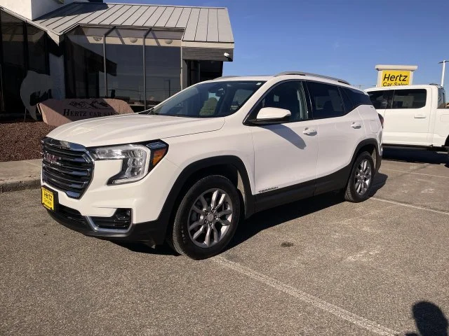 Used 2024 White GMC SLT image 12
