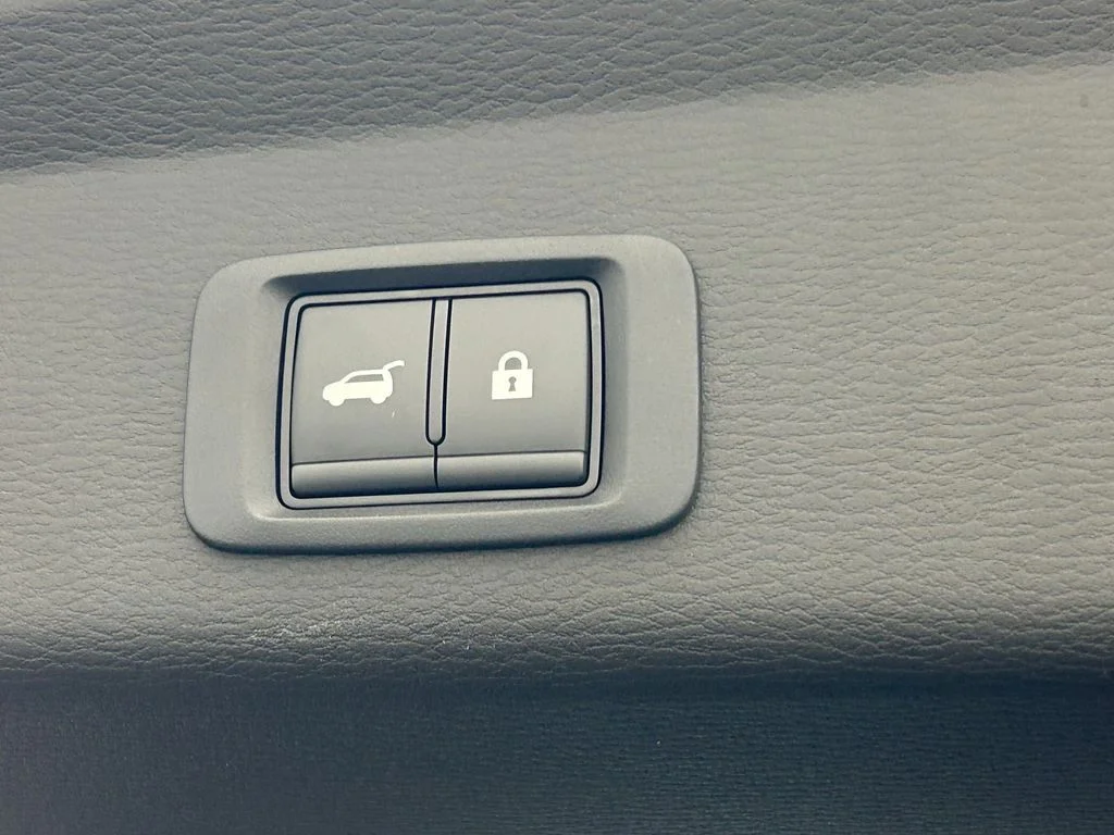 New 2026 Gray Mitsubishi SEL image 35