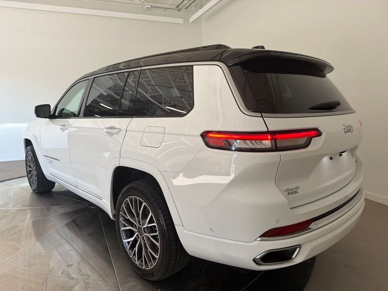 Used 2025 White Jeep Summit image 5