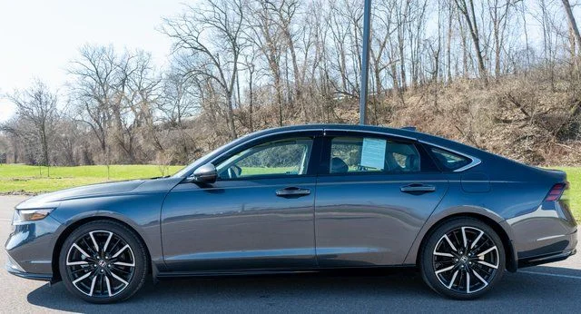 Used 2023 Gray Honda Touring image 9