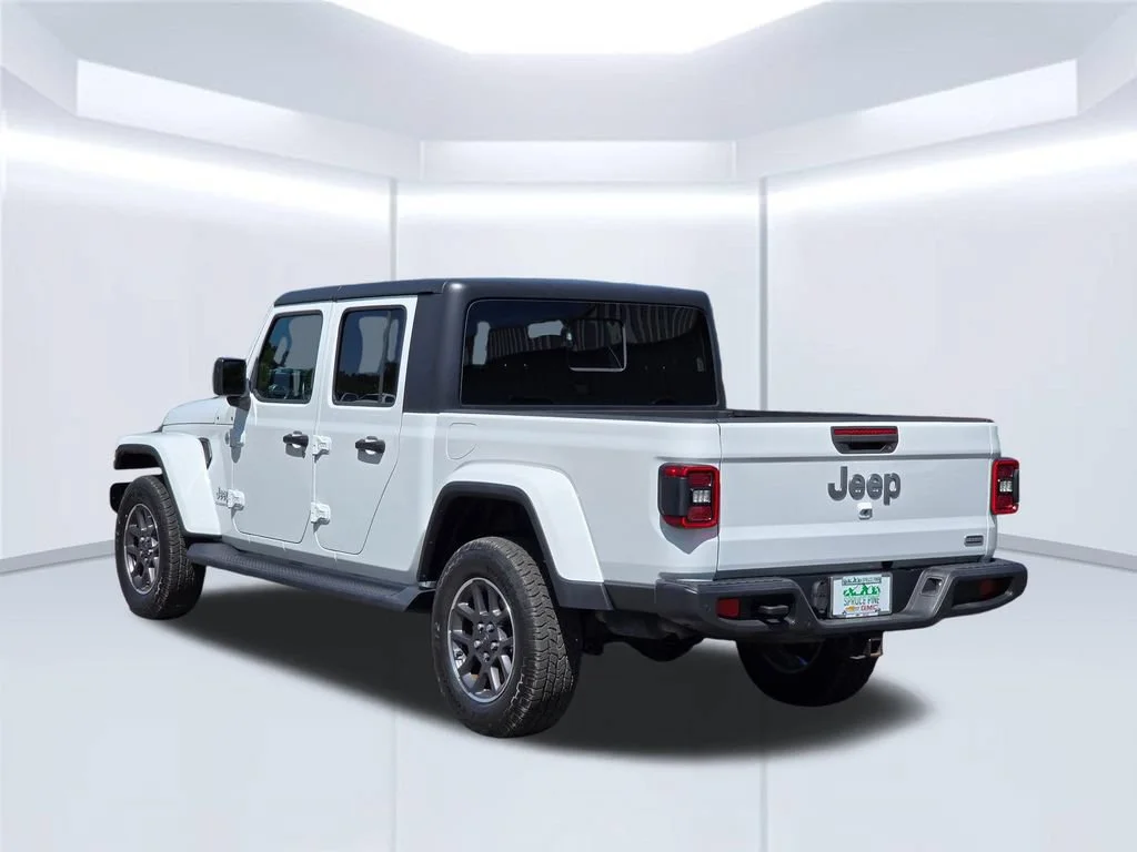 2020 Jeep Gladiator Overland - Photo 18