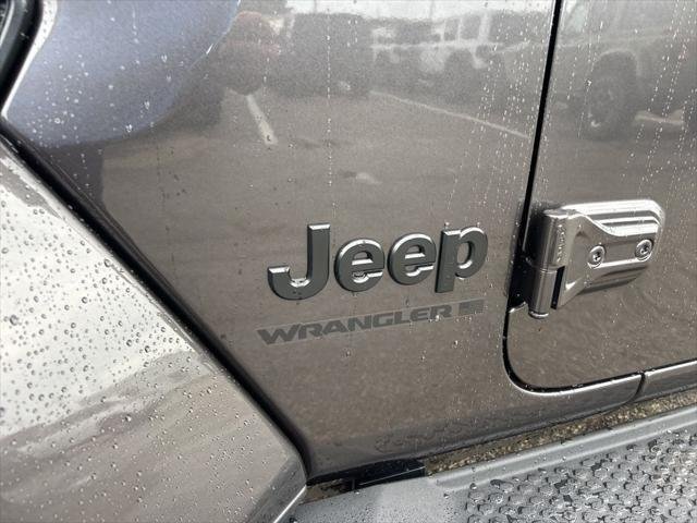 2025 Jeep Wrangler 4-Door Sahara - Photo 19