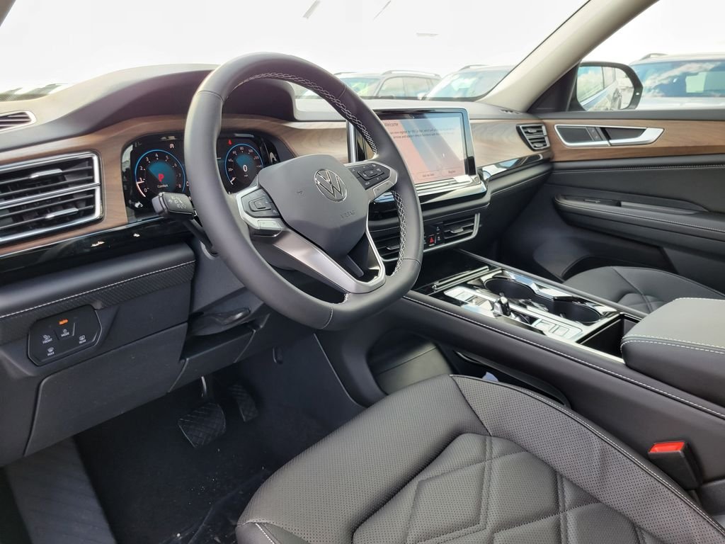 New 2026 White/off-white Volkswagen 2.0T SE w/Technology image 9