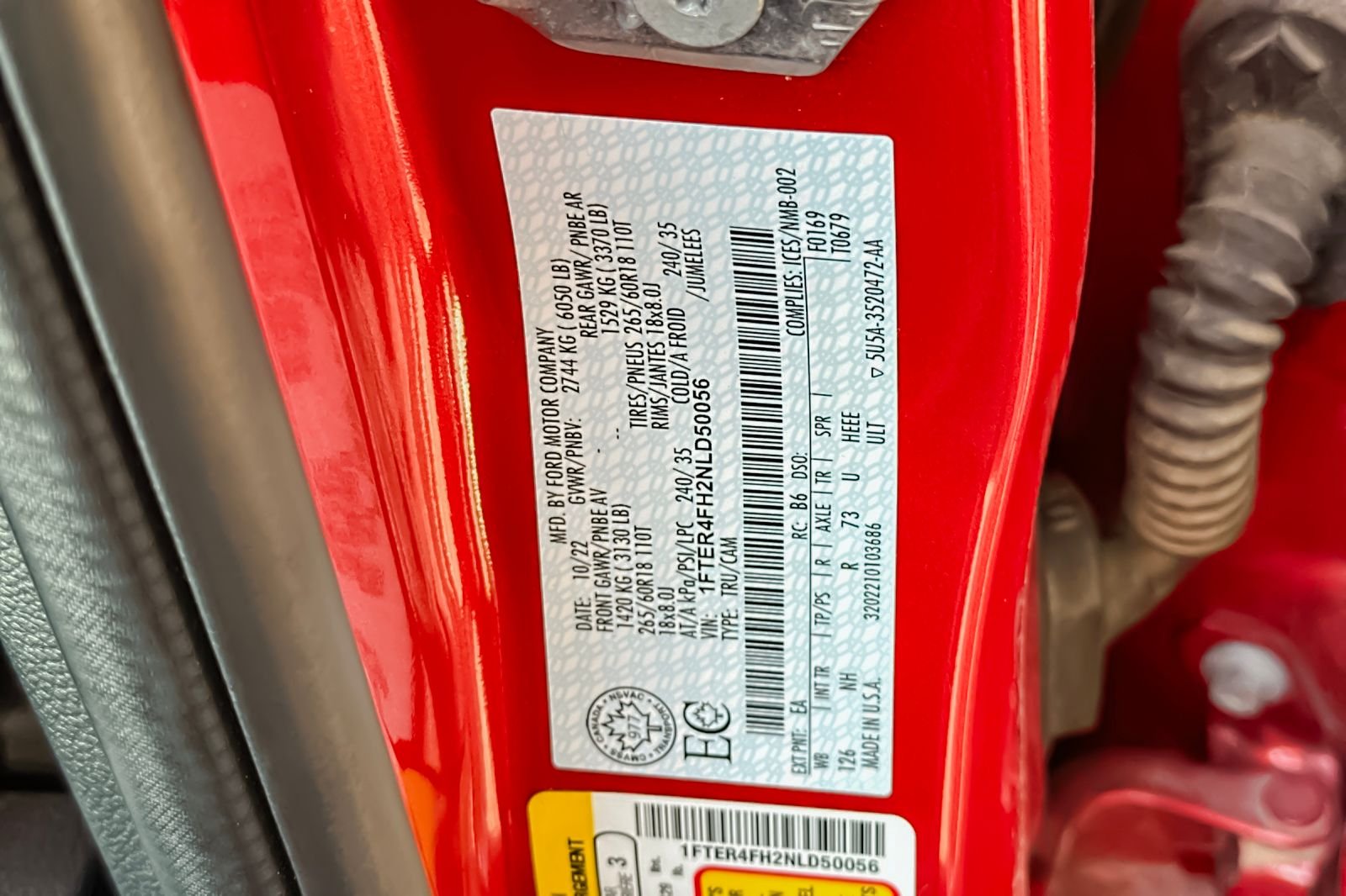 Used 2022  Ford Lariat image 33