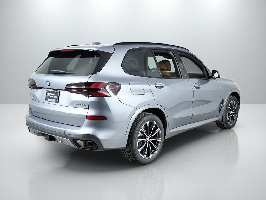 Used 2026 Skyscraper Grey Metallic BMW xDrive40i image 10