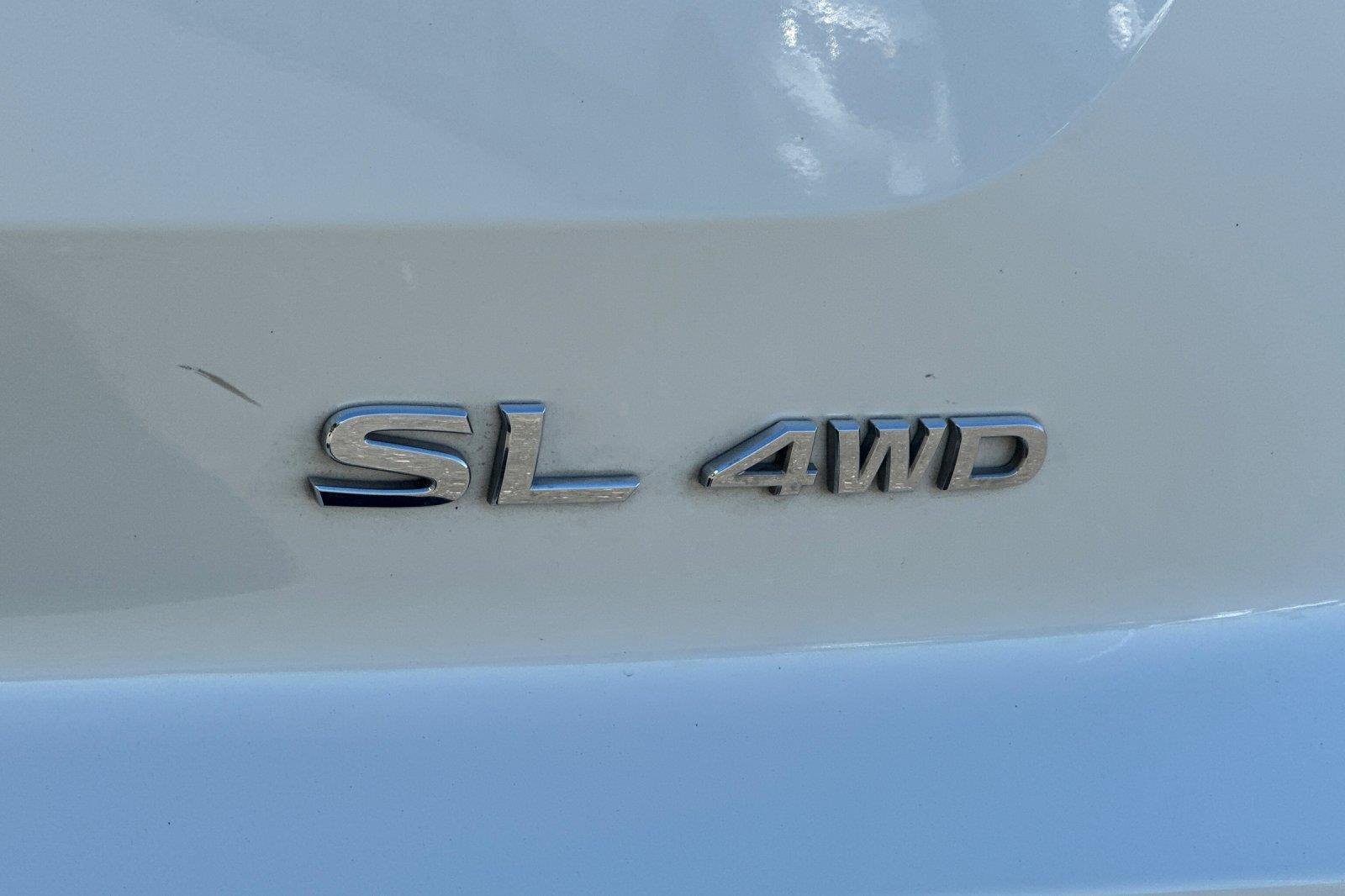 Used 2022 Pearl White Tricoat Nissan SL image 29