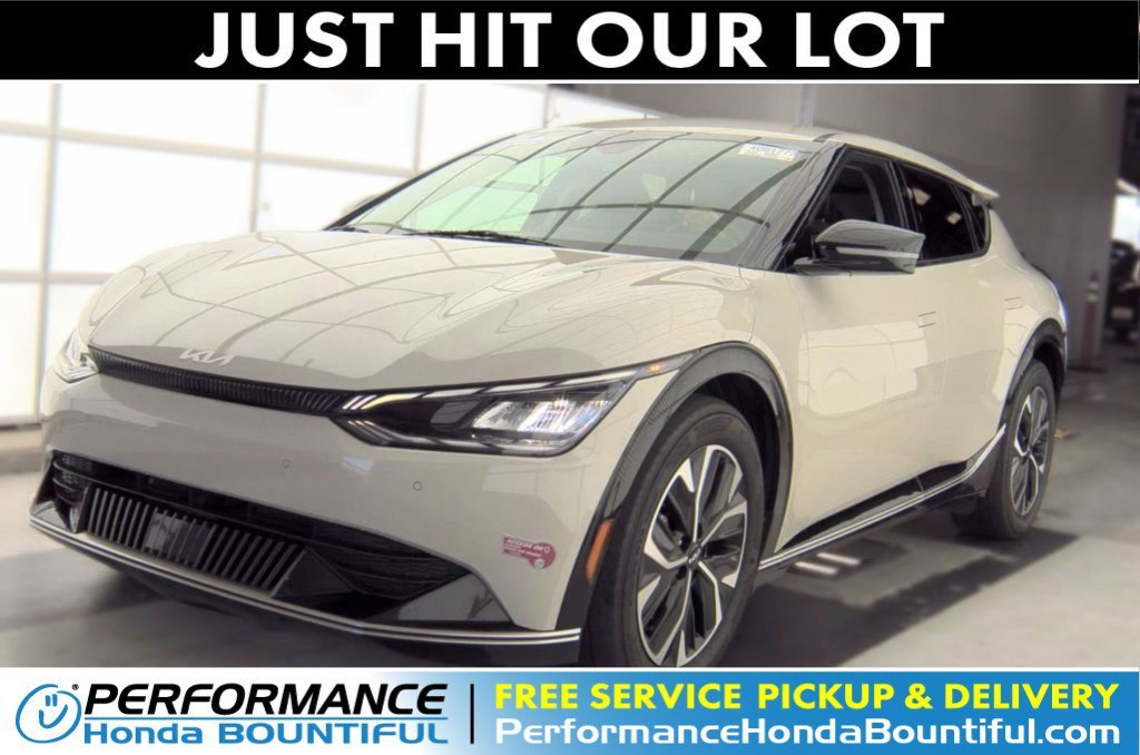 Used 2023 Glacier Kia Wind image 1