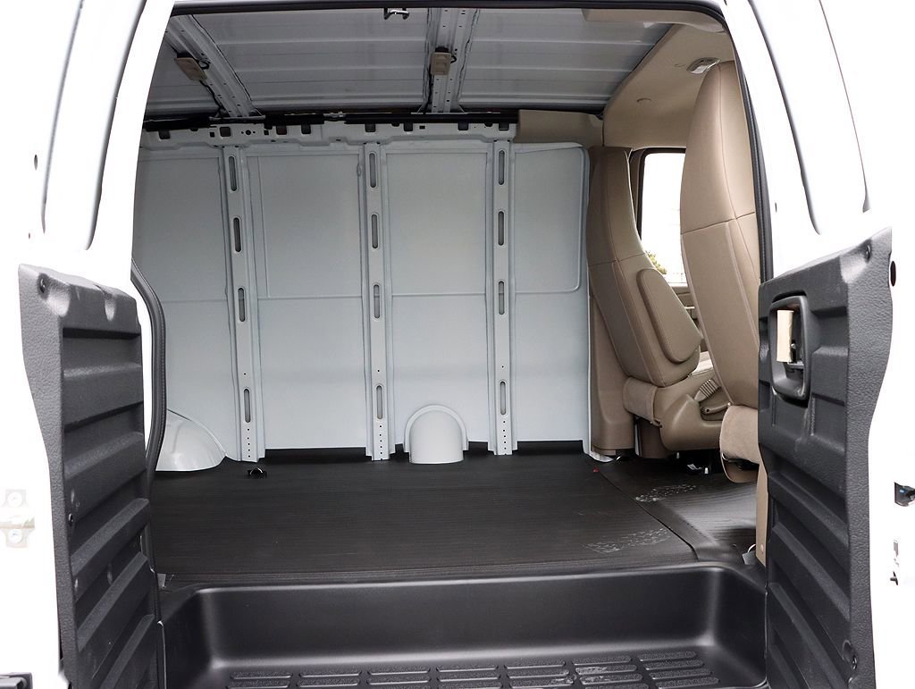 2026 Chevrolet Express Cargo Work Van - Photo 25