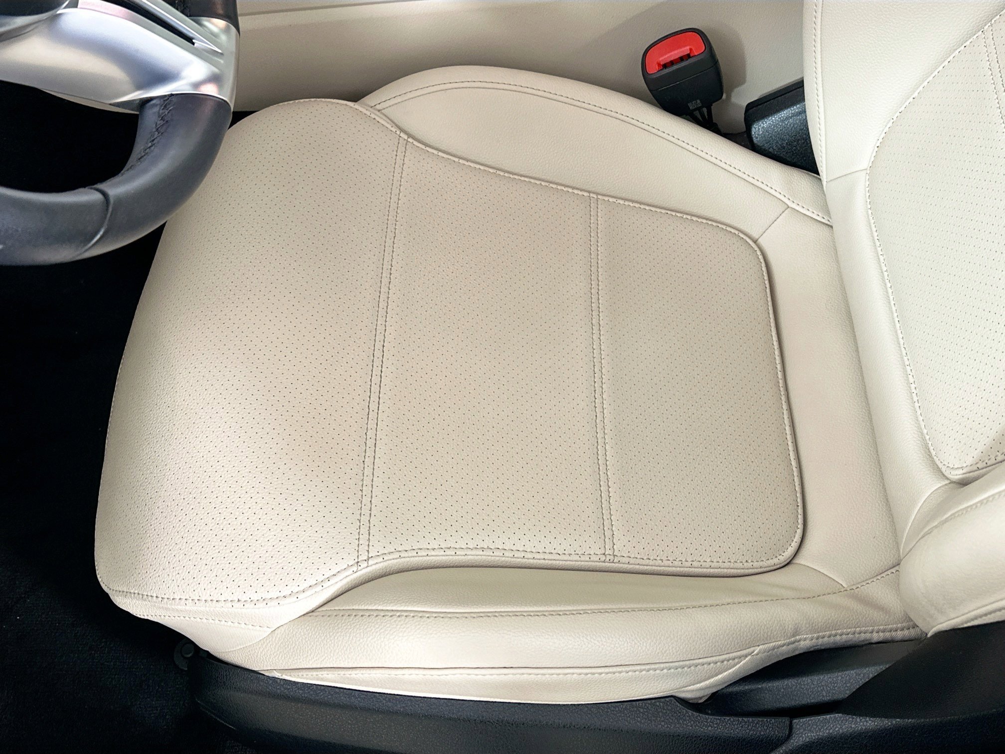 Used 2024 Polar White Mercedes-Benz C 300 image 22