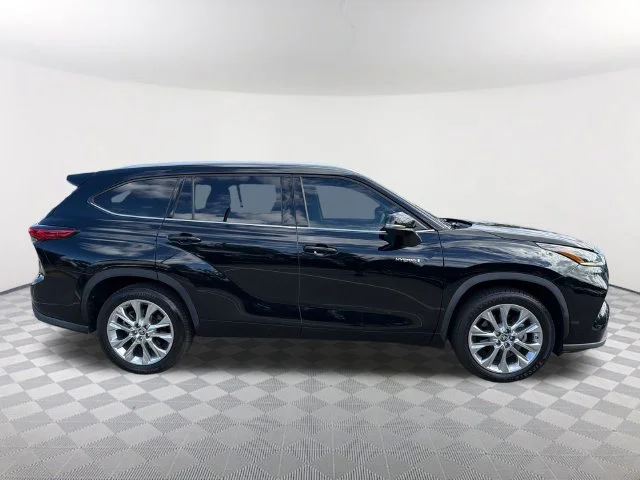 Used 2021 Black Toyota Hybrid Platinum image 4
