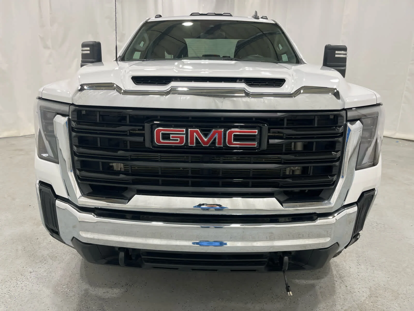 Used 2024 Summit White GMC Pro image 3