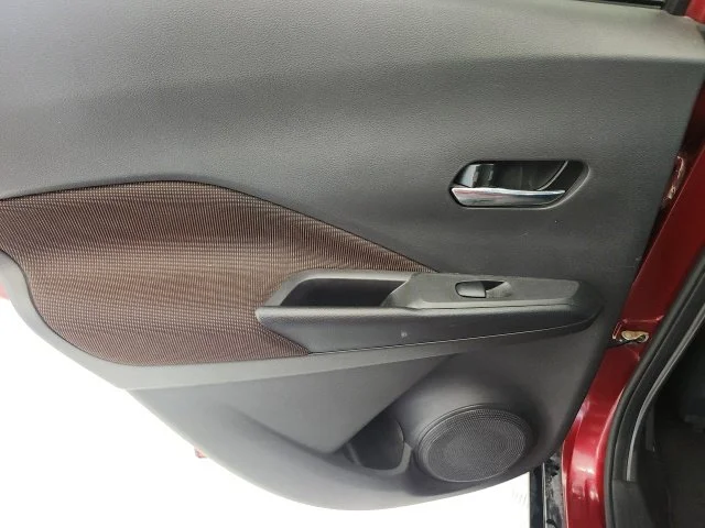 Used 2023 Red Nissan SR image 9