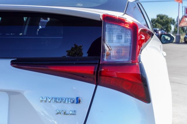 Used 2022 Beige Toyota XLE image 9