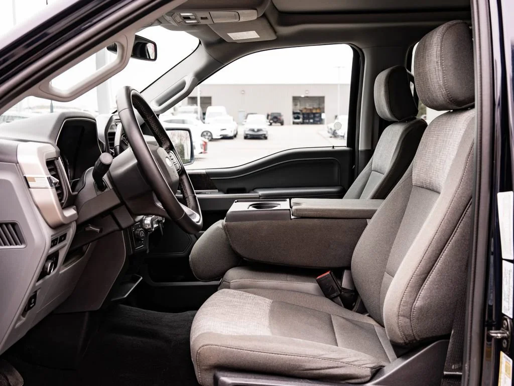 Used 2023 Antimatter Blue Metallic Ford XLT image 23