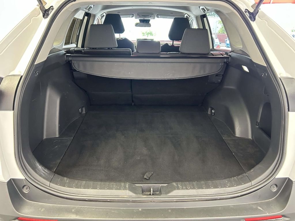 Used 2025 White Toyota XLE image 12