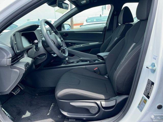 New 2026 White Hyundai SEL Sport image 15