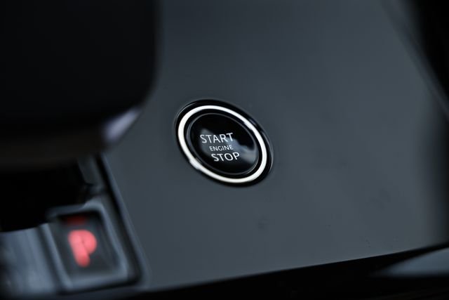New 2026 Fuji White Land Rover Dynamic SE image 50