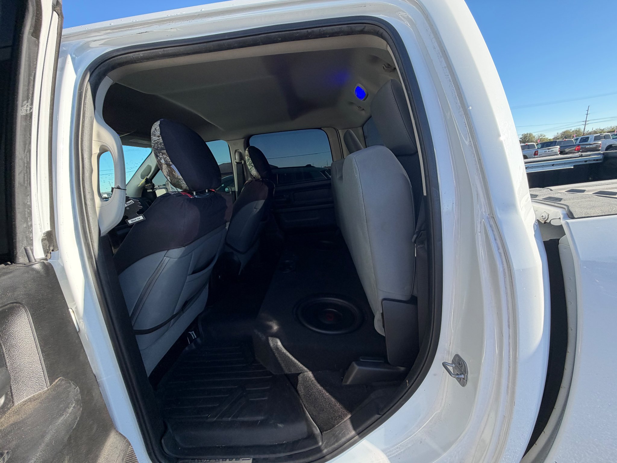 Used 2014 Bright White Clearcoat Ram Express image 7