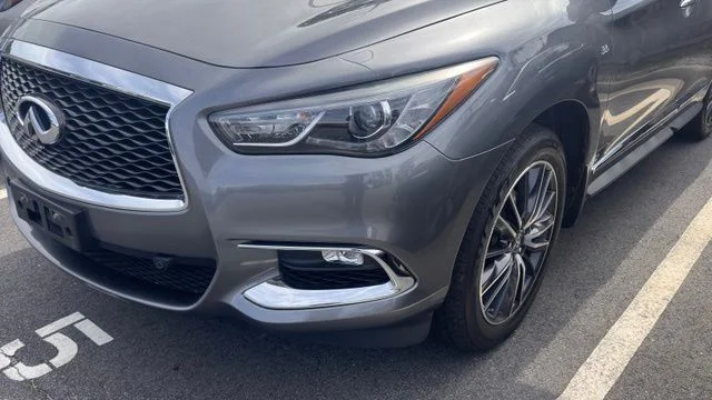 Used 2019 Graphite Shadow INFINITI LUXE image 11