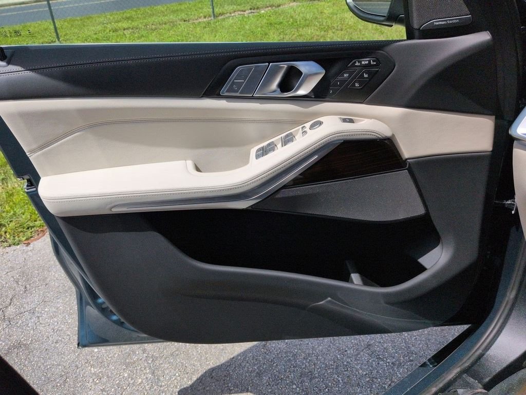 New 2027 Blue Ridge Mountain Metallic BMW xDrive40i image 31