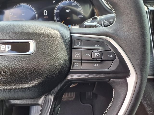 New 2026 Baltic Gray Metallic Clear-Coat Exterior Paint Jeep Laredo X image 20