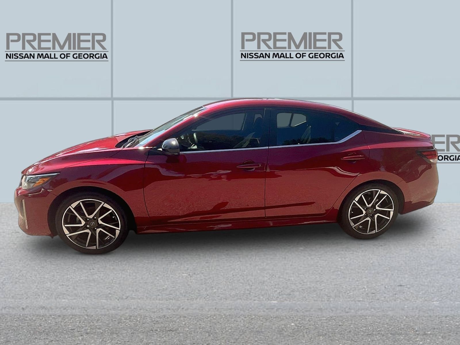 Used 2025 Red Nissan SR image 4