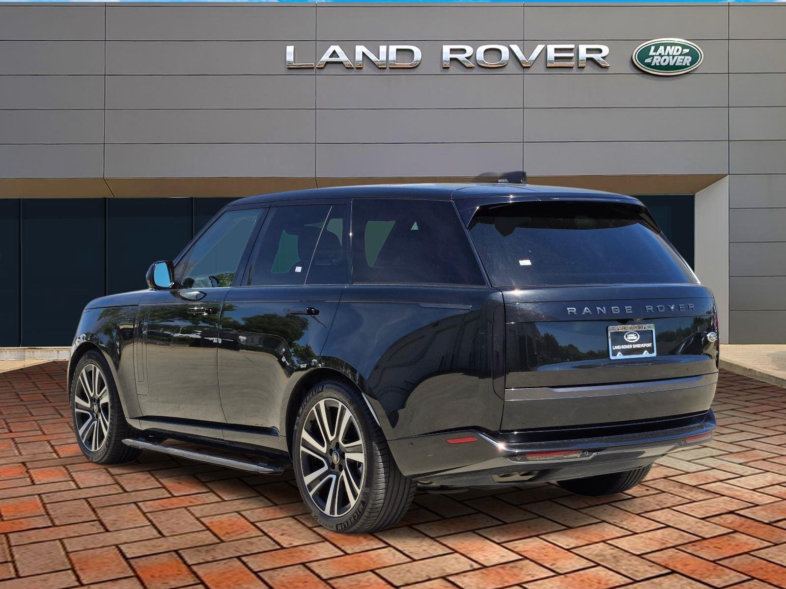 Used 2023 Santorini Black Metallic Land Rover SE image 6