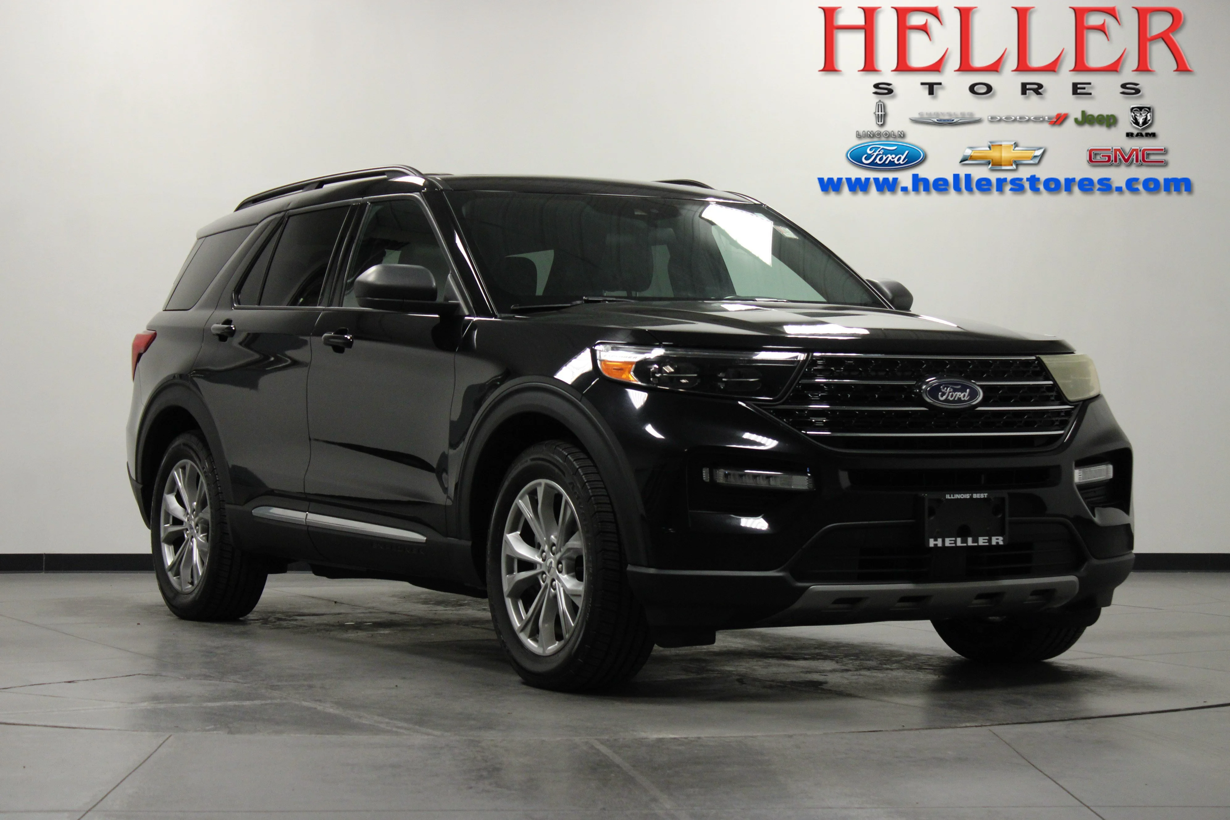 Used 2020 Black Metallic Ford XLT image 1