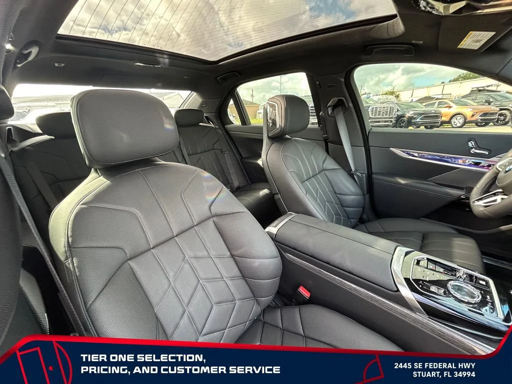 Used 2025 Black BMW 740i image 15