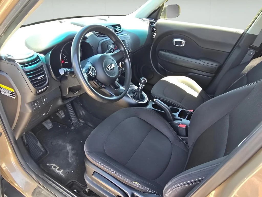 Used 2015 Latte Brown Kia Base image 14