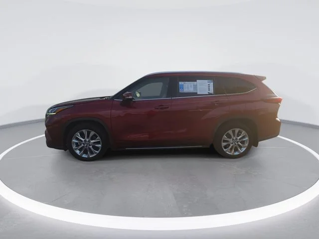 Used 2022 Red Toyota Limited image 5