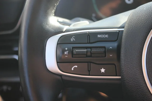 Used 2023 Black Kia EX image 16