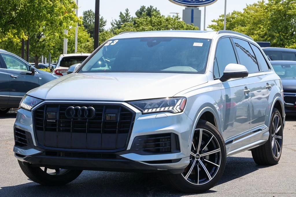 2023 Audi Q7 Premium Plus