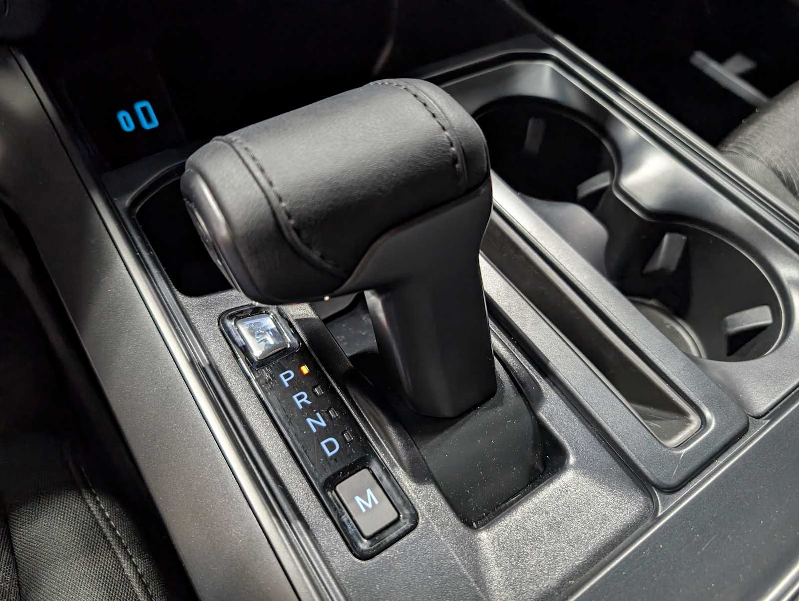 Used 2024 Agate Black Metallic Ford XLT image 30