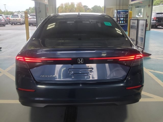 Certified Used 2025 Canyon River Blue Met Honda SE image 6