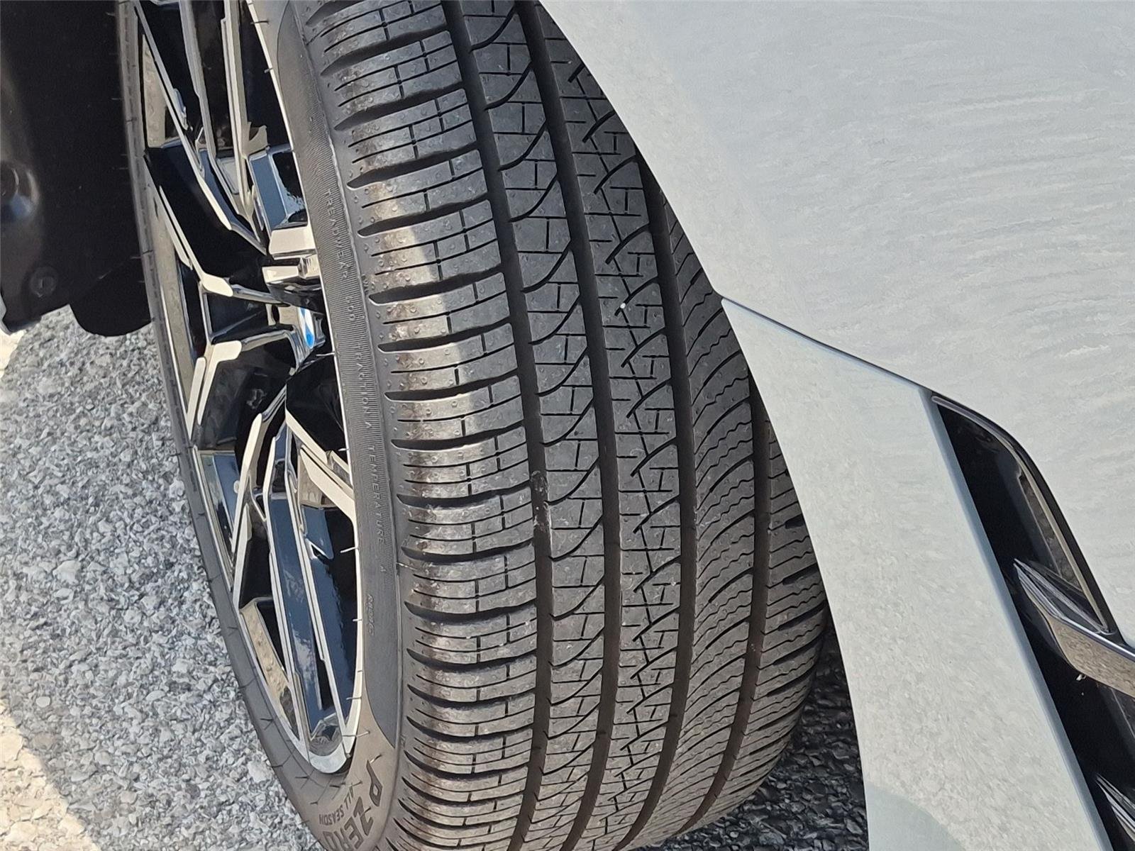 New 2026 Brooklyn Grey Metallic BMW xDrive40 image 13