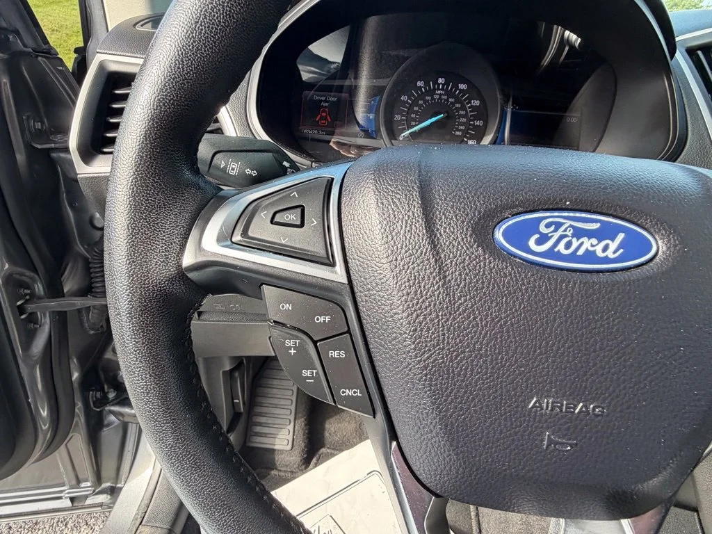 Used 2024 Gray Ford SEL image 30