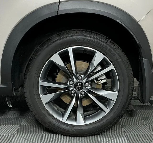 Certified Used 2023 Titanium INFINITI LUXE image 11