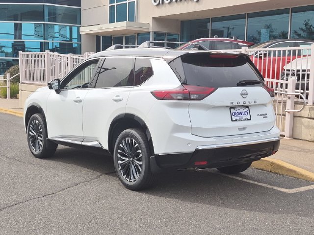 New 2026 Everest White Pearl TriCoat / Super Black Two-tone Nissan Platinum image 6