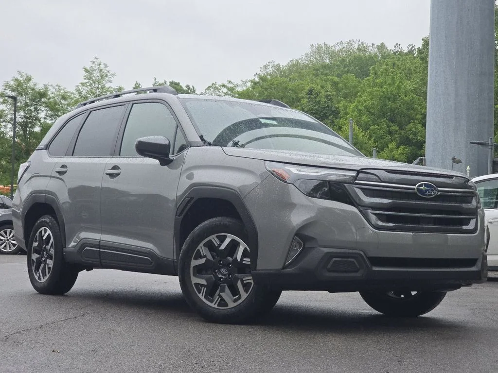 2025 Subaru Forester Premium's photo
