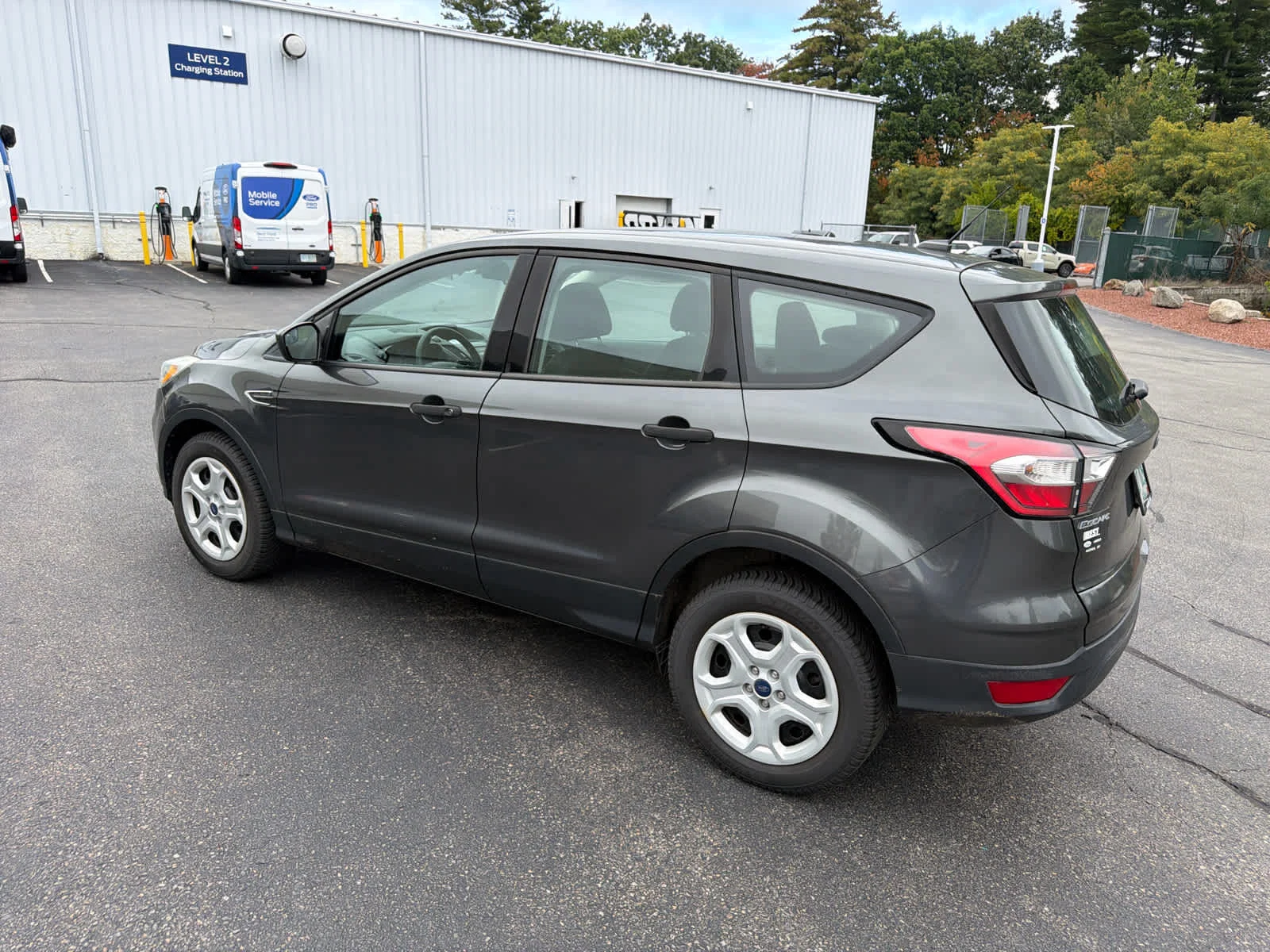 Used 2017 Magnetic Metallic Ford S image 9